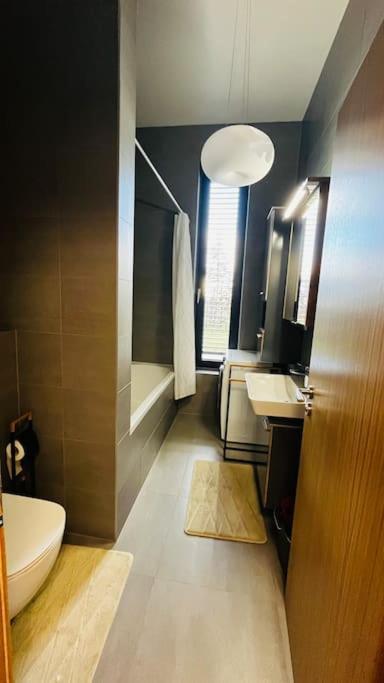 Apartment Holesovice, Garden, Garage Прага Екстериор снимка