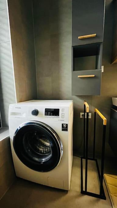 Apartment Holesovice, Garden, Garage Прага Екстериор снимка